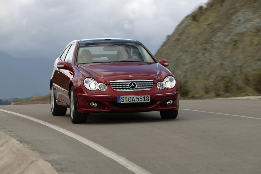  Mercedes-Benz C-Class Sportcoupe 2002 года  (фото 18 из 44)